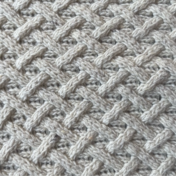 Irelands Eye Size Medium Wool Cashmere Cropped Vest Cream Sleeveless Sweater - Picture 5 of 9